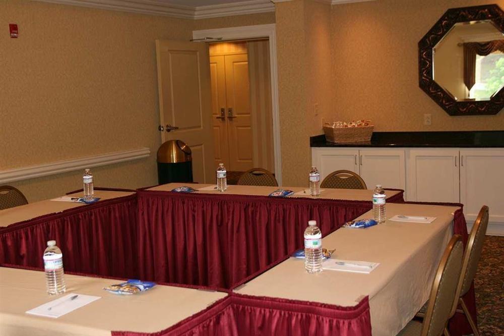 Hampton Inn Пайквилл Удобства фото