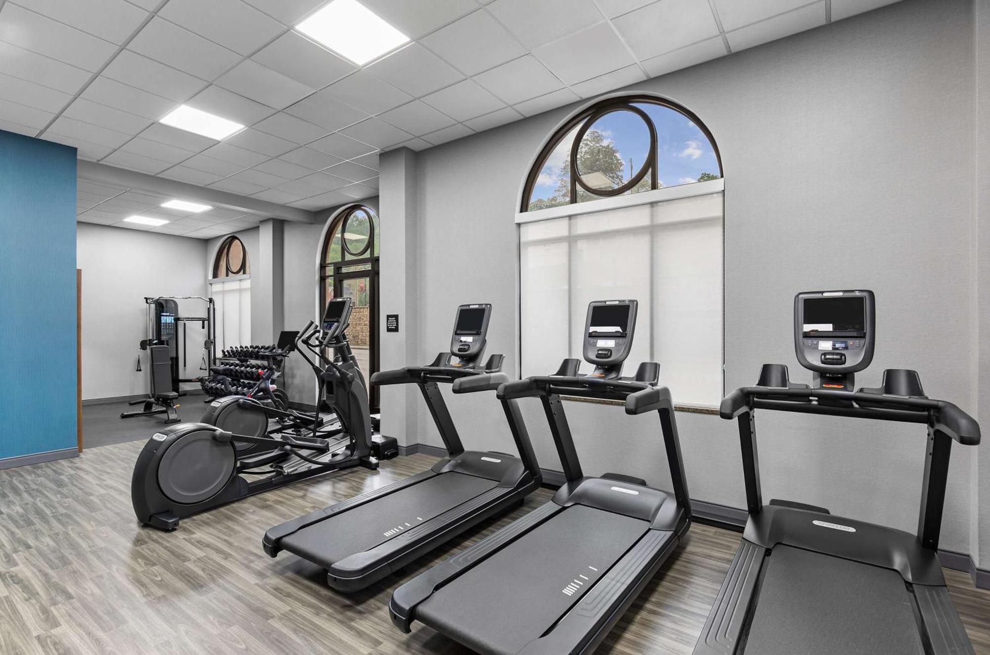 Hampton Inn Пайквилл Экстерьер фото