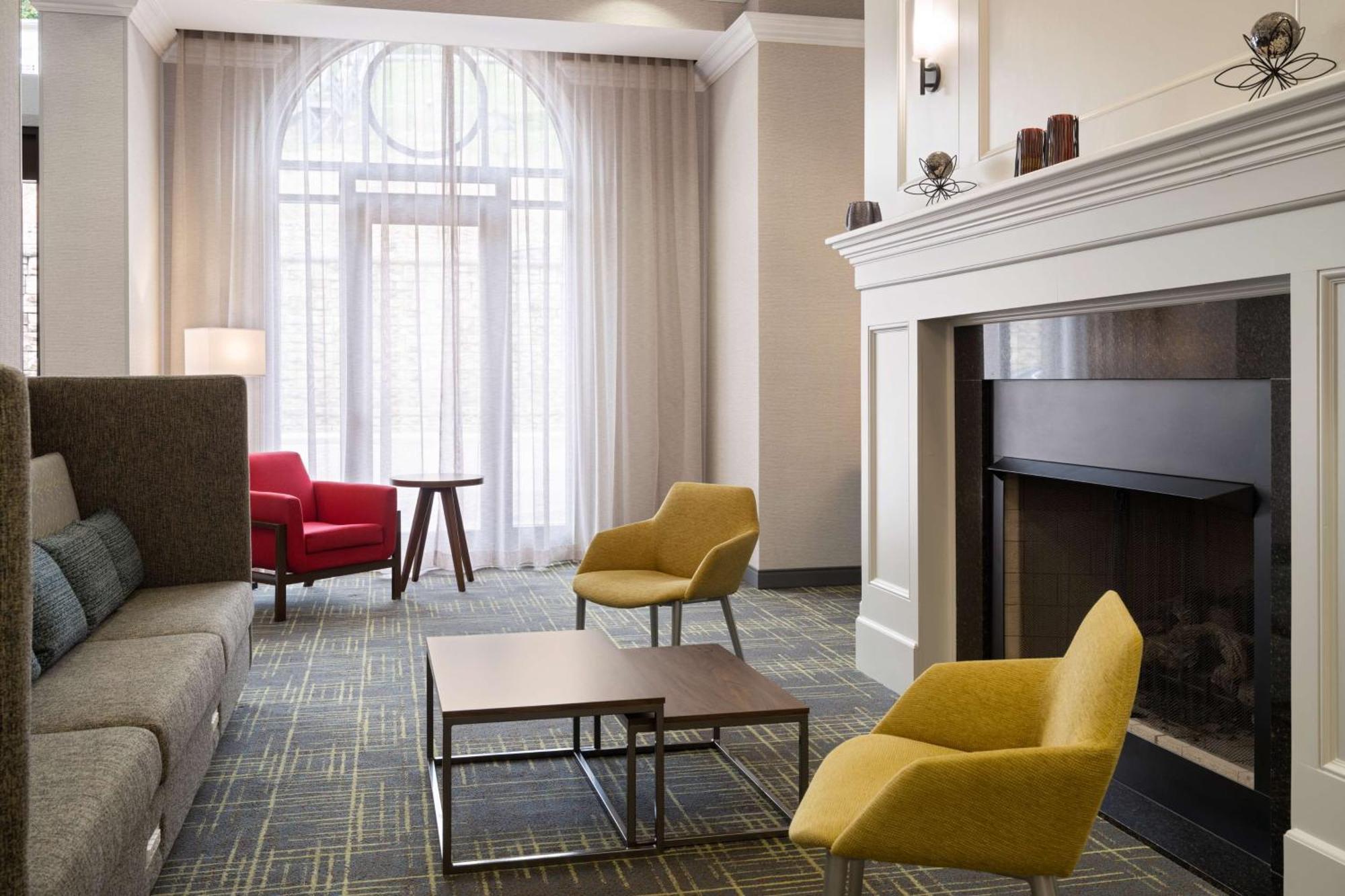 Hampton Inn Пайквилл Экстерьер фото
