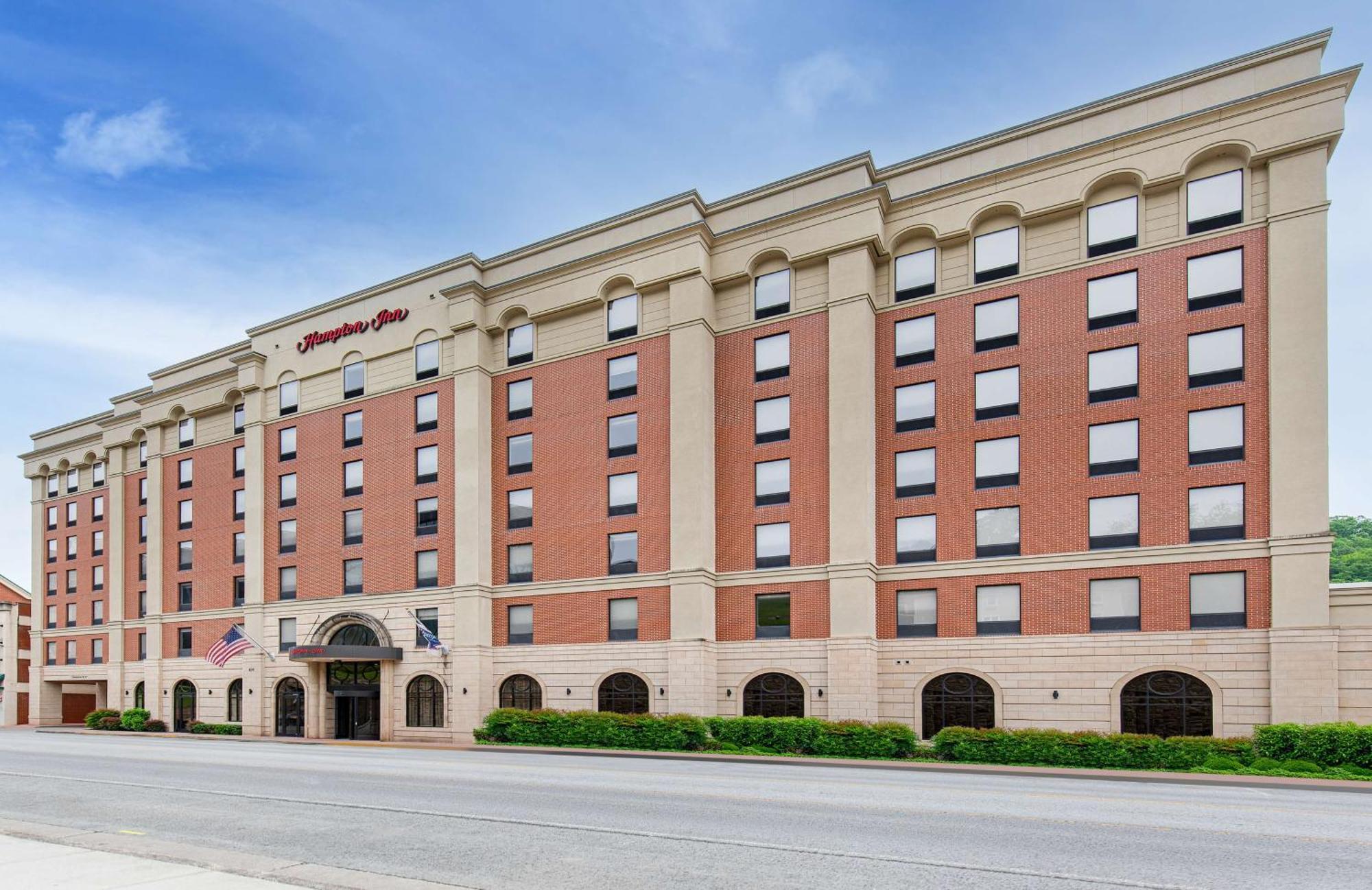 Hampton Inn Пайквилл Экстерьер фото