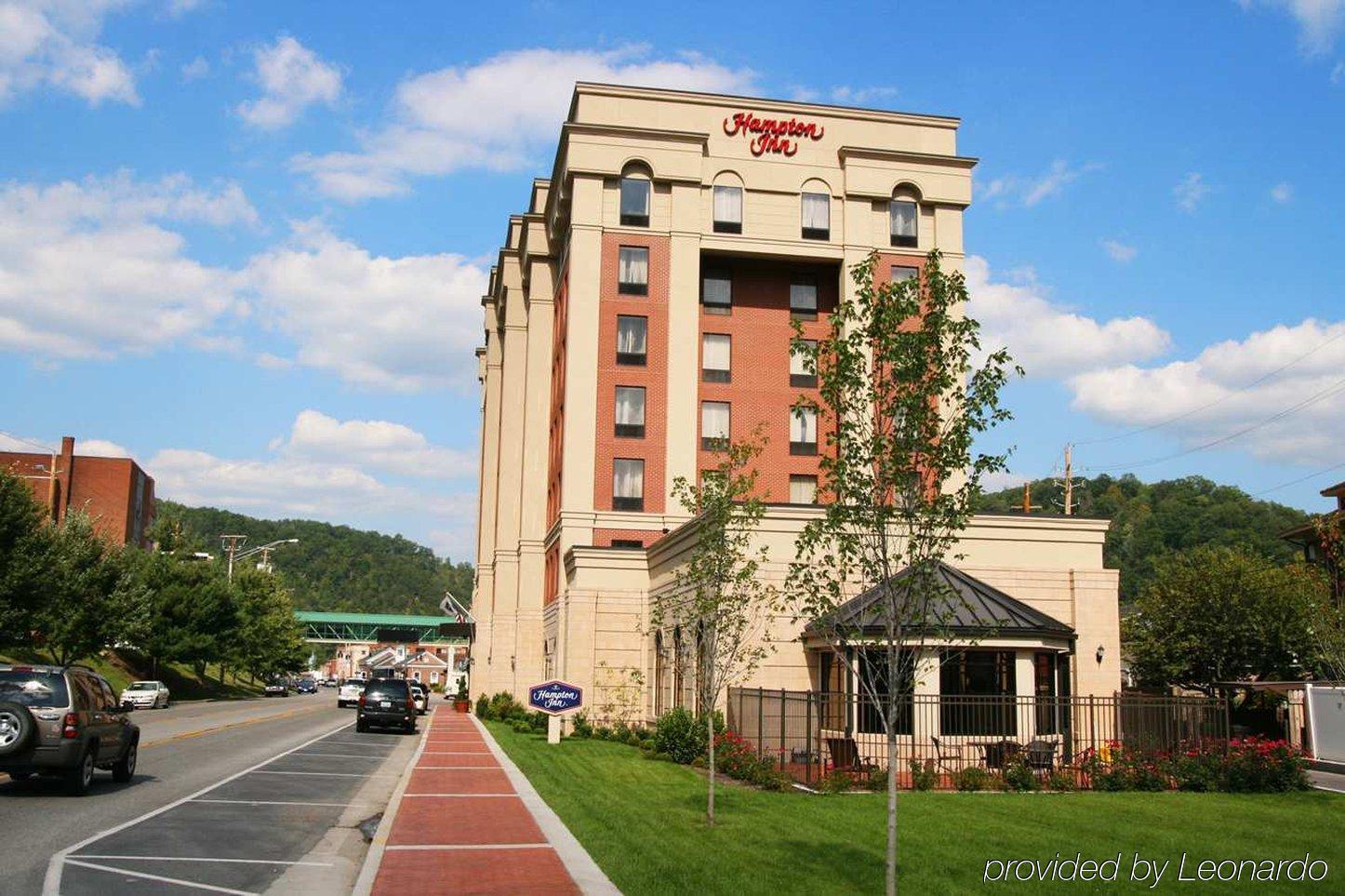 Hampton Inn Пайквилл Экстерьер фото