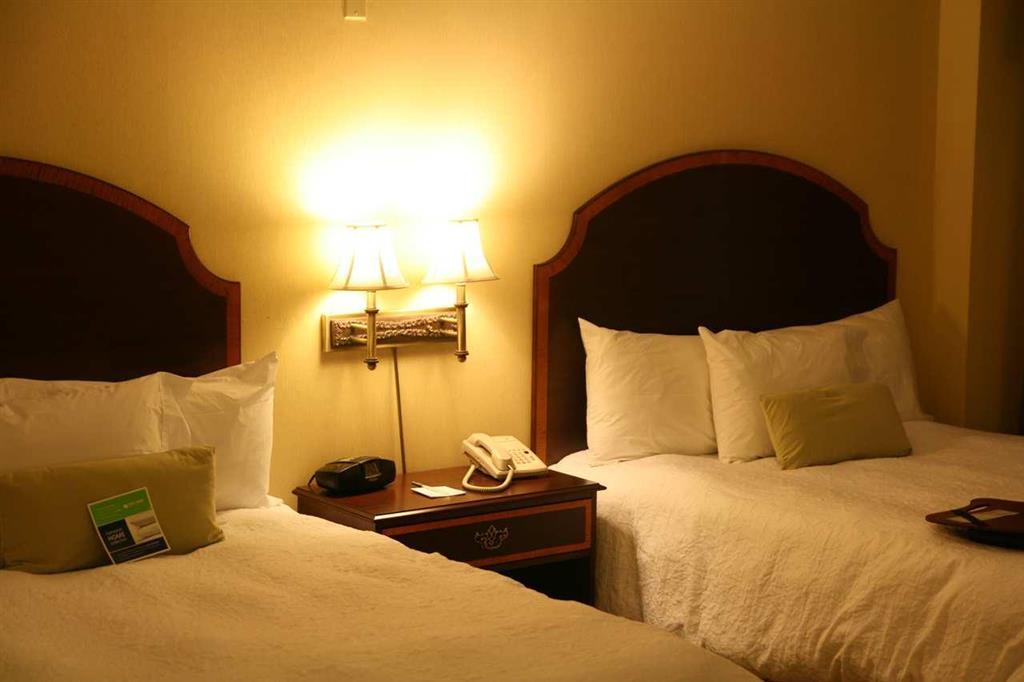 Hampton Inn Пайквилл Номер фото