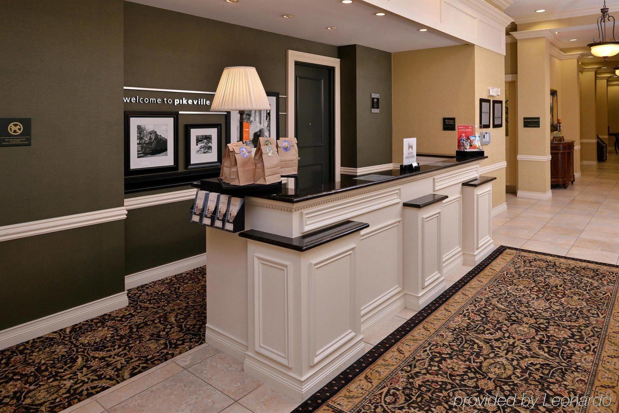 Hampton Inn Пайквилл Экстерьер фото