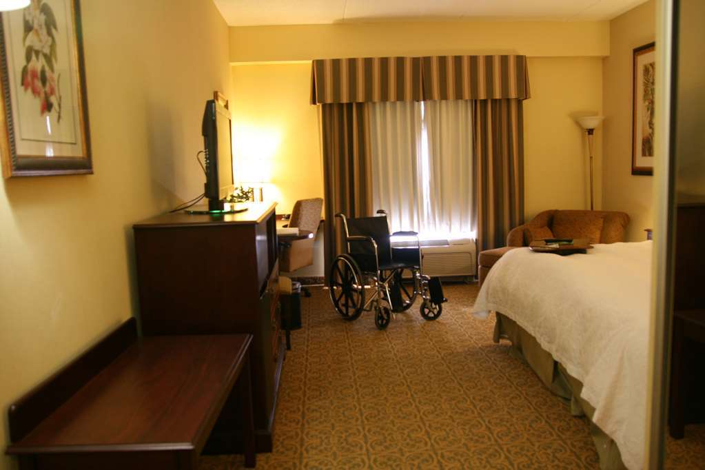 Hampton Inn Пайквилл Номер фото