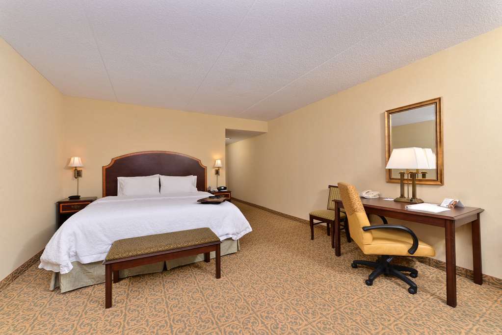 Hampton Inn Пайквилл Номер фото