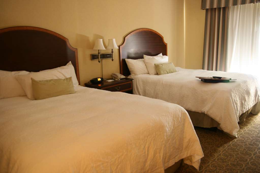 Hampton Inn Пайквилл Номер фото