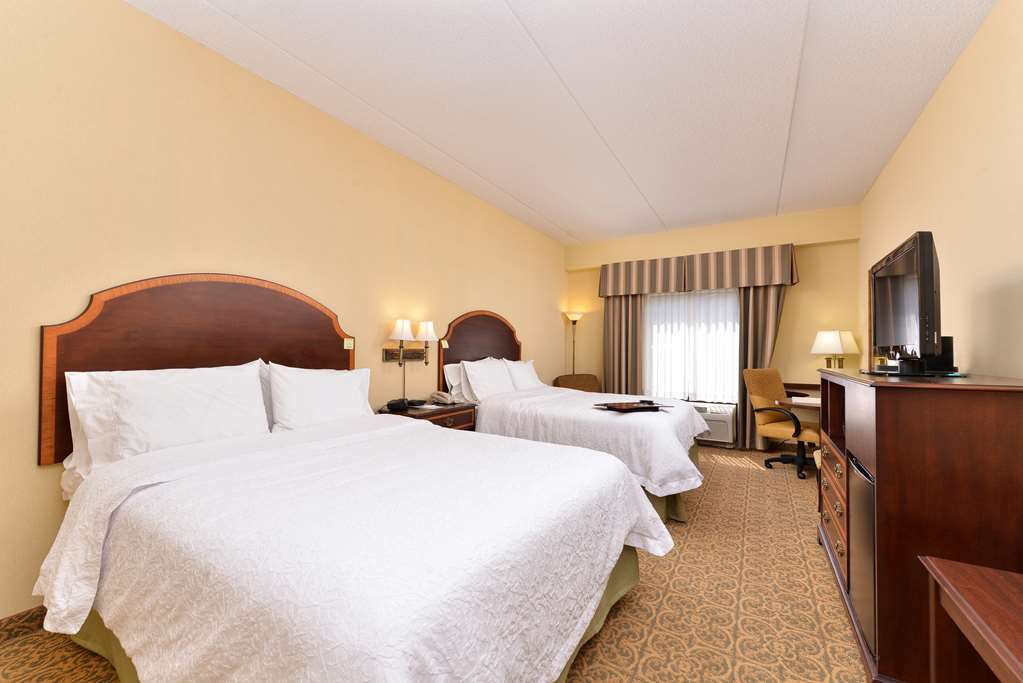 Hampton Inn Пайквилл Номер фото
